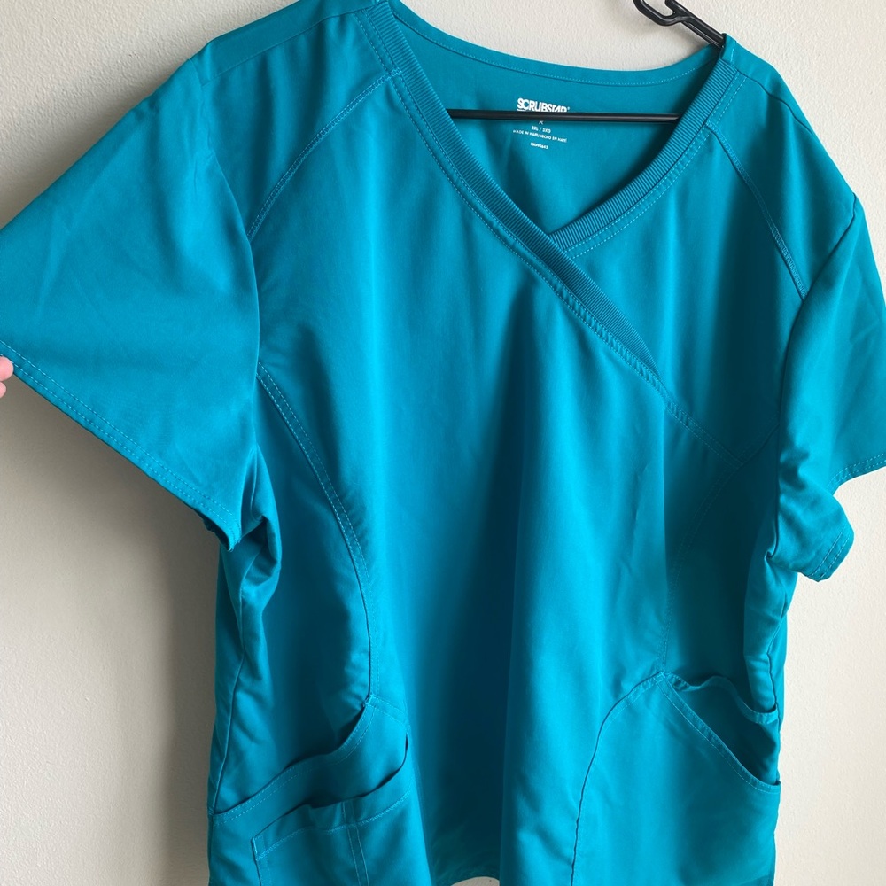 Scrub top